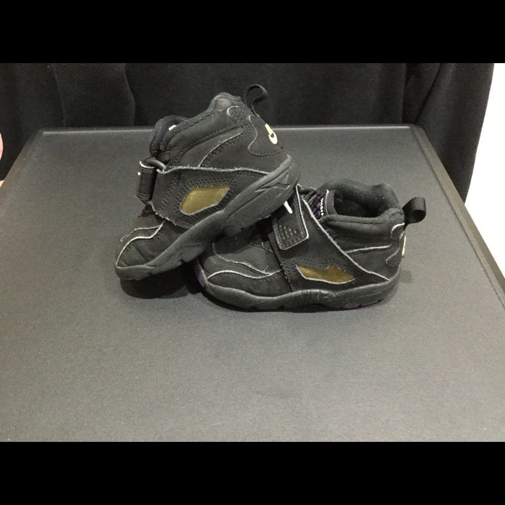 Toddlers Nike diamond turf